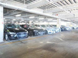 「ヤナセコーナー」はヤナセネットワークの良質車が集まる