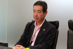記者会見の様子