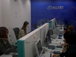 質の高いサービスを提供するオークサービスのコールセンター