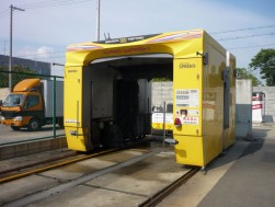 好評の無料洗車機