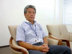 抱負を語る女川博孝会場長
