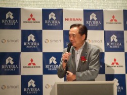 挨拶をする黒岩神奈川県知事