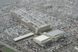出品台数１万台を超える圧巻の会場規模