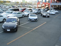良質車が並ぶＵＳＳ横浜会場