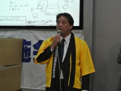 挨拶を行う宮崎理事長