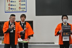 青年部によるチャリティポスゼリ