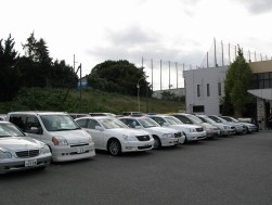 輸入車や高年式上級車も