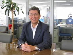 北陸ヤードへの抱負を語る向井英夫社長