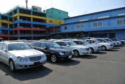 ＵＳＳ横浜に並ぶ良質車
