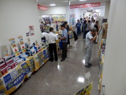 アビヅパーツブースも大盛況