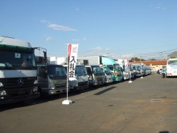 オートプラザ土浦でトラック祭り開催
