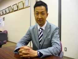 抱負を語る勝池部会長