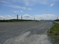 第2ヤードも砂利をまいて整地