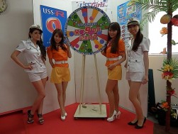 当日はUSSガールズが来場してイベントを盛り上げる