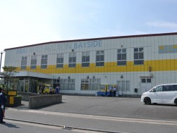アライオートオークションベイサイド会場