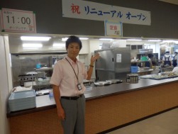 力強く抱負を語る駒田マネージャー