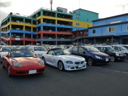 ＵＳＳ横浜会場に並ぶ良質車