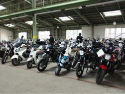 良質車が並ぶ展示場