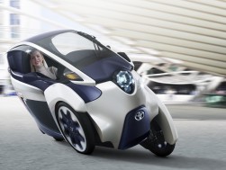 出展予定のTOYOTA　i-ROAD