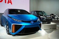 TOYOTA　FCV　CONCEPT
