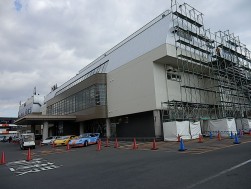 今期は新館に続いて本館も外装リニューアル完了