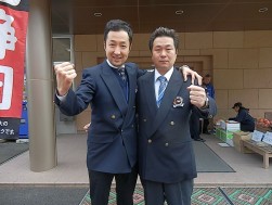青年部の勝池博史部会長と加藤拓彦副部会長もガッツポーズで「青年部が一丸となってイベント成功を目指します」と抱負を語った