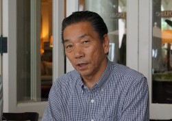 成長戦略について語るＪＵＣ磯﨑孝取締役