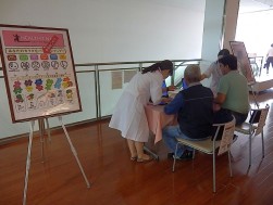 血管年齢診断も実施され多数の会員が診断を受けていた