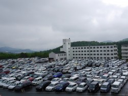 ディーラーコーナーの４６４台など良質車が多数集まった