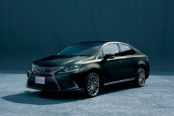 ＬＥＸＵＳ ＨＳ２５０ｈの特別仕様車〝Ｈａｒｍｏｎｉｏｕｓ　Ｌｅａｔｈｅｒ　ＩｎｔｅｒｉｏｒⅡ〟 (スターライトブラックガラスフレーク)