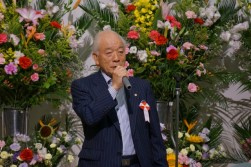 祝辞を述べるJU三重元坂明理事長