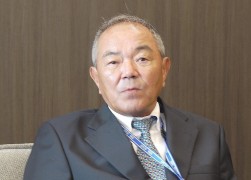 安藤社長とともに記者会見に出席した金田執行役員会場長
