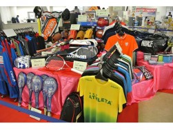 豪華賞品の各種スポーツ用品