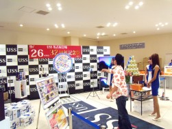 恒例の人気アトラクションであるダーツゲームを実施