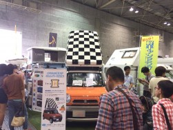今回も軽自動車ベースのキャンピングカーの提案が活発だった