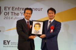 ナショナル部門に入賞したジーライオングループ田畑利彦代表
