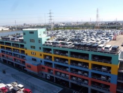 出品１万２００１台、成約７７６８台、成約率６４．７％、成約単価９３万２０００円の高実績を記録