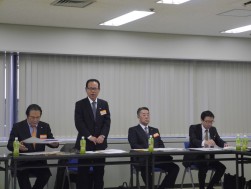 寺谷金融委員長は年間２０００億達成にむけた取り組みを強調