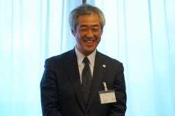 総会で挨拶する福井二朗JABA副会長