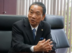 記者会見でＪＵ中販連磯﨑孝流通委員長