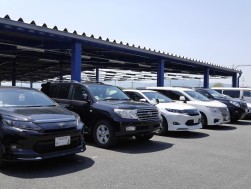 国産高級車も多数出品されている