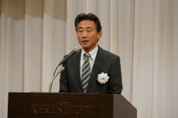 新会長・理事長に就任した薄辰美氏の挨拶