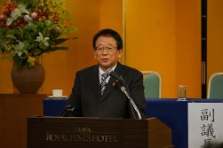 沼尾幸一理事長、退任挨拶