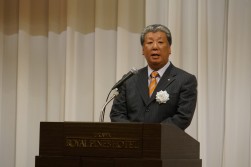 鷹林康裕副会長（総務委員長）の挨拶