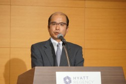 祝辞を述べるJAA早原副社長