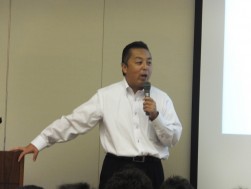 講師の内田憲志先生