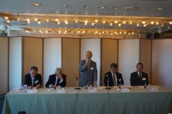 日整連・整商連会長記者会見（写真中央：橋本一豊会長）