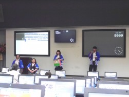 セリ終了後には恒例の抽選会
