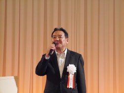 島田社長は出席者を前に謝辞を述べた