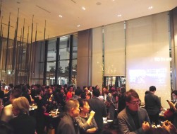 試写会前に行ったレセプションパーティーには八光カーグループが顧客を招待